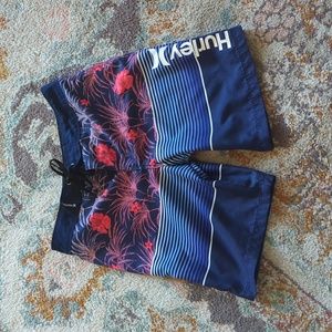 Hurley boys size 10  Americana Floral Boardshorts